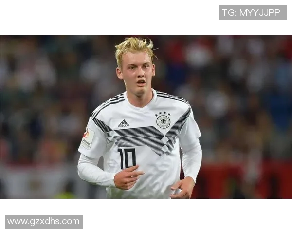 从默默无闻到闪耀世界足球明星逆袭之路的励志故事与精彩瞬间 从默默无闻到闪耀世界足球明星逆袭之路的励志故事与精彩瞬间