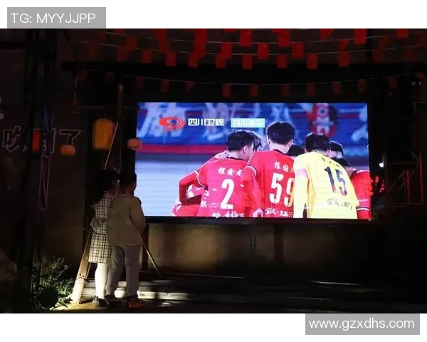 成都足球明星赛现场激情四溢球迷齐聚共享足球盛宴