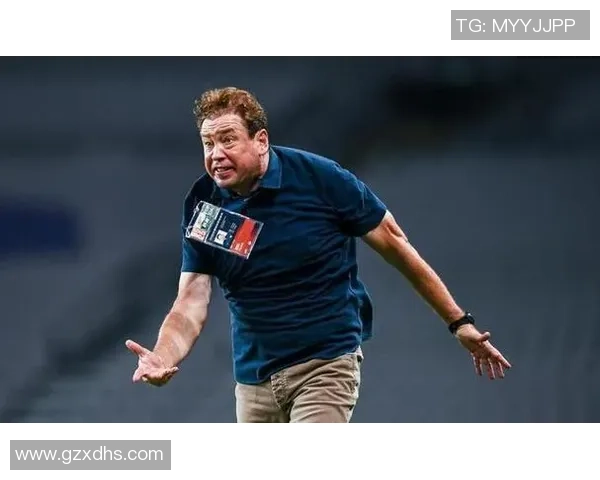 足球明星遭遇蚊子袭击意外受伤引发球迷热议与关注 足球明星遭遇蚊子袭击意外受伤引发球迷热议与关注